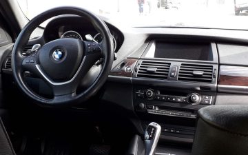 לשריין עכשיו BMW X6 