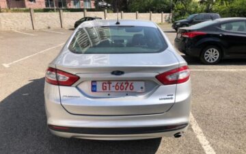 Book Now Ford Fusion Hybrid 