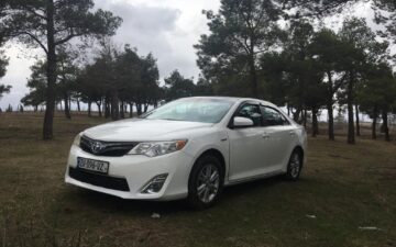 Забронировать Toyota Camry Hybrid 
