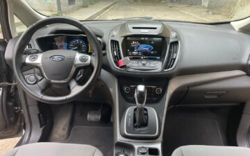 Забронировать Ford C-Max Hybrid 