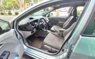 Book Now Honda Insight Hybrid