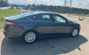 Book Now Ford Fusion Hybrid
