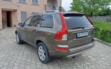Book Now Volvo XC90 