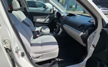 احجز الآن Subaru Forester