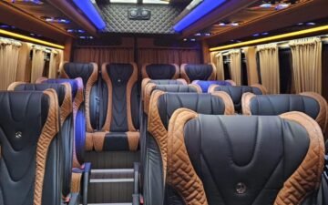 לשריין עכשיו Mercedes Benz Sprinter, with driver 