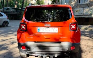 Book Now Jeep Renegade 