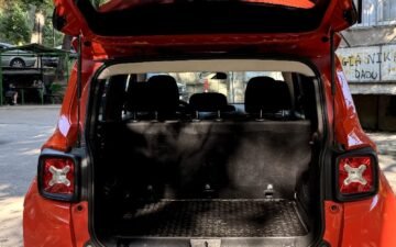 Book Now Jeep Renegade 