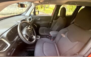 Book Now Jeep Renegade 