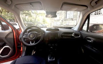 Book Now Jeep Renegade 