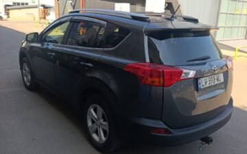 Book Now Toyota RAV4 