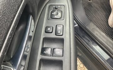 Book Now Mitsubishi Outlander 