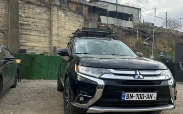 Book Now Mitsubishi Outlander 