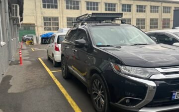 Book Now Mitsubishi Outlander 