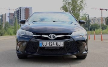 Book Now Toyota Camry 