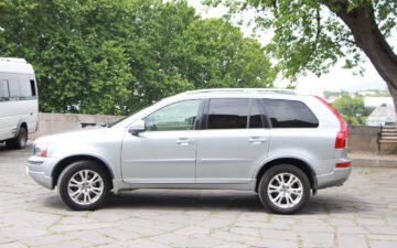 Book Now Volvo XC90 