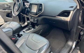 Réserver Jeep Cherokee Limited 