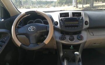 Réserver Toyota RAV4 
